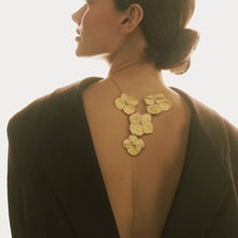 Load image into Gallery viewer, 4 Hydrangeas and Pearls Necklace