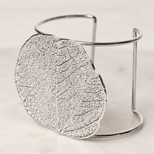 Load image into Gallery viewer, Cerrado Leaf Cuff
