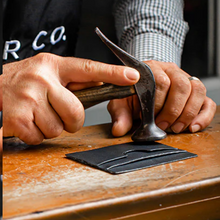 Load image into Gallery viewer, SLIM CARD HOLDER - ORANGE
